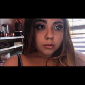 Meet your Posher, Victoria